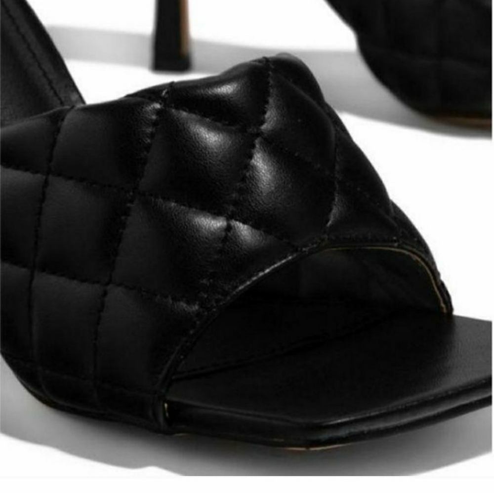 💥NWT- Quilted Square Toe Muled - Picture 2 of 7